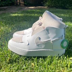 New in box Womens Nike Vandalised LX